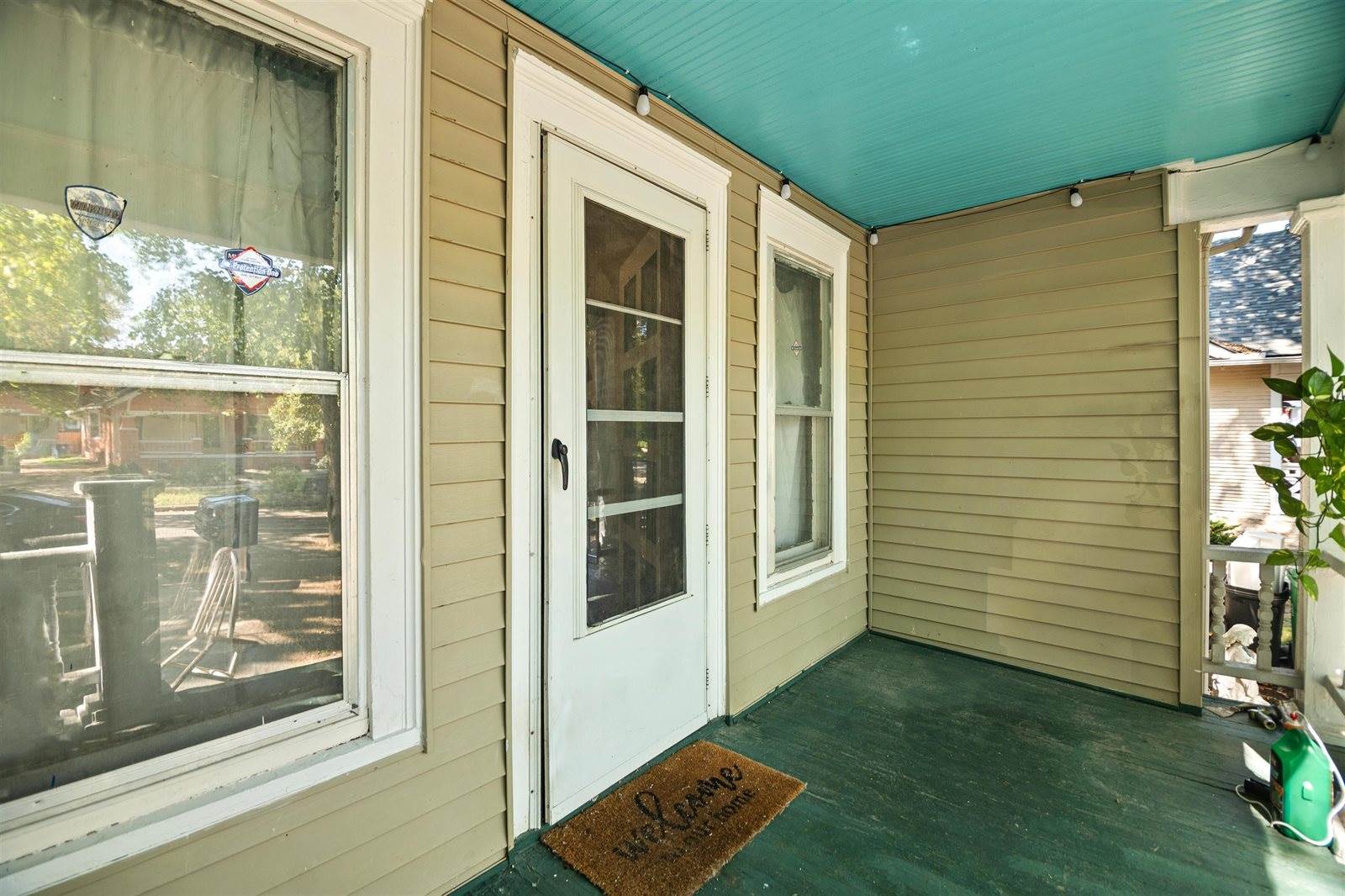 217 North Volutsia Ave, Wichita, KS 67214