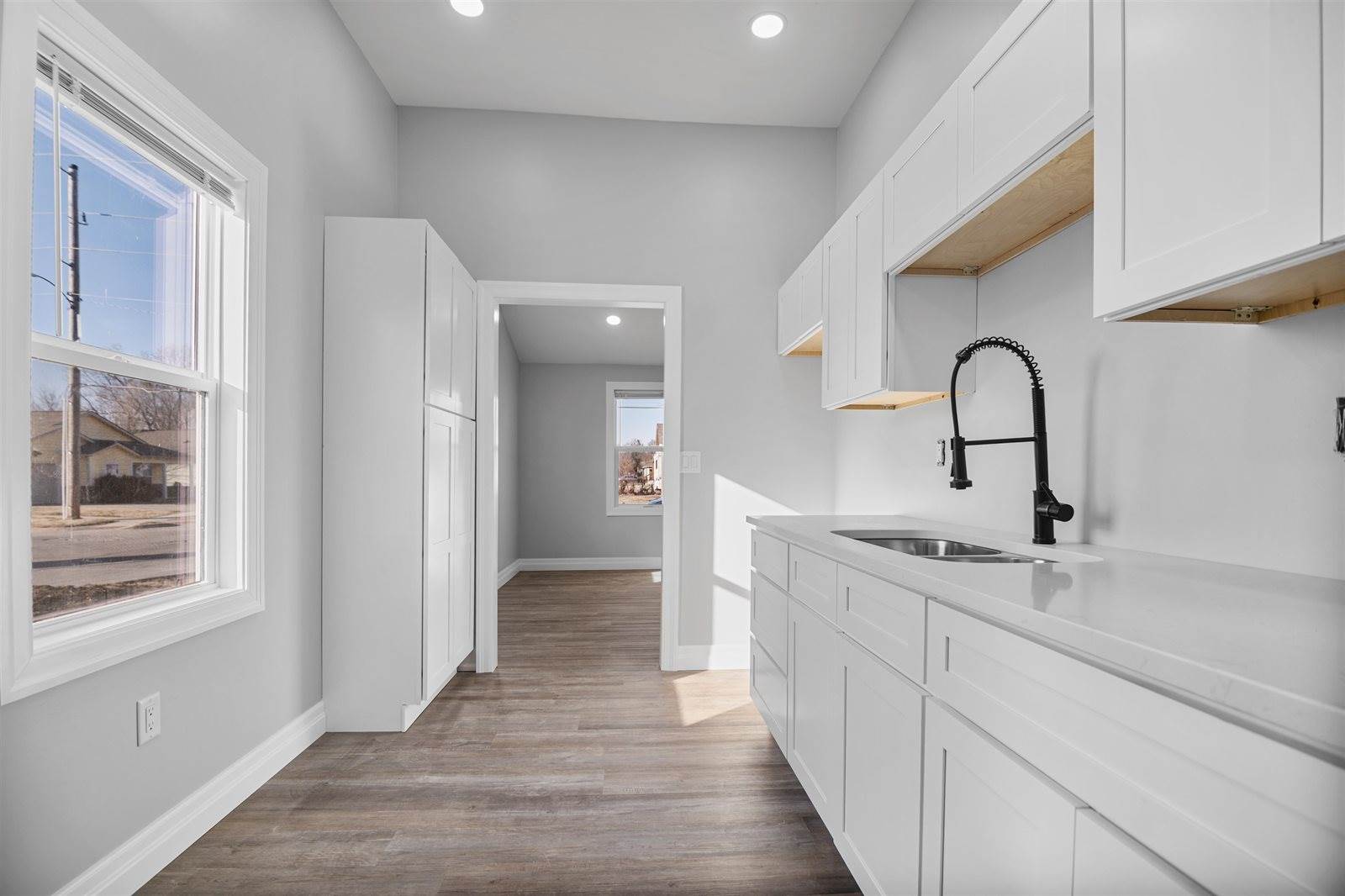 2601 East 11th St N, Wichita, KS 67214