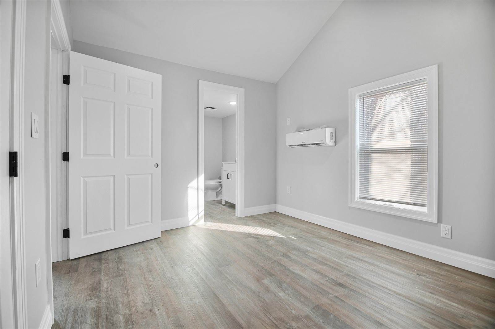 2601 East 11th St N, Wichita, KS 67214