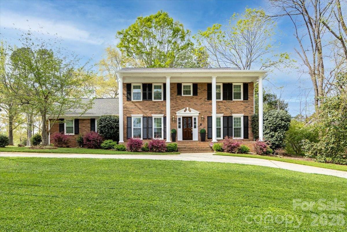 5918 Foxcrest Drive, Mint Hill, NC 28227
