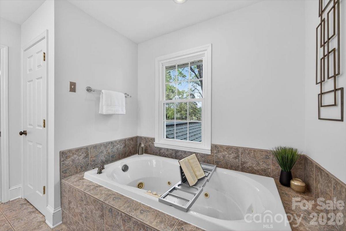 5918 Foxcrest Drive, Mint Hill, NC 28227