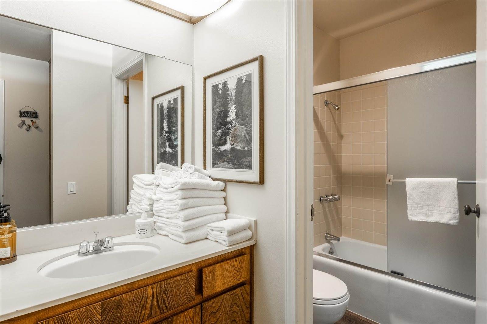 244 Lakeview Blvd. #111, Mammoth Lakes, CA 93546