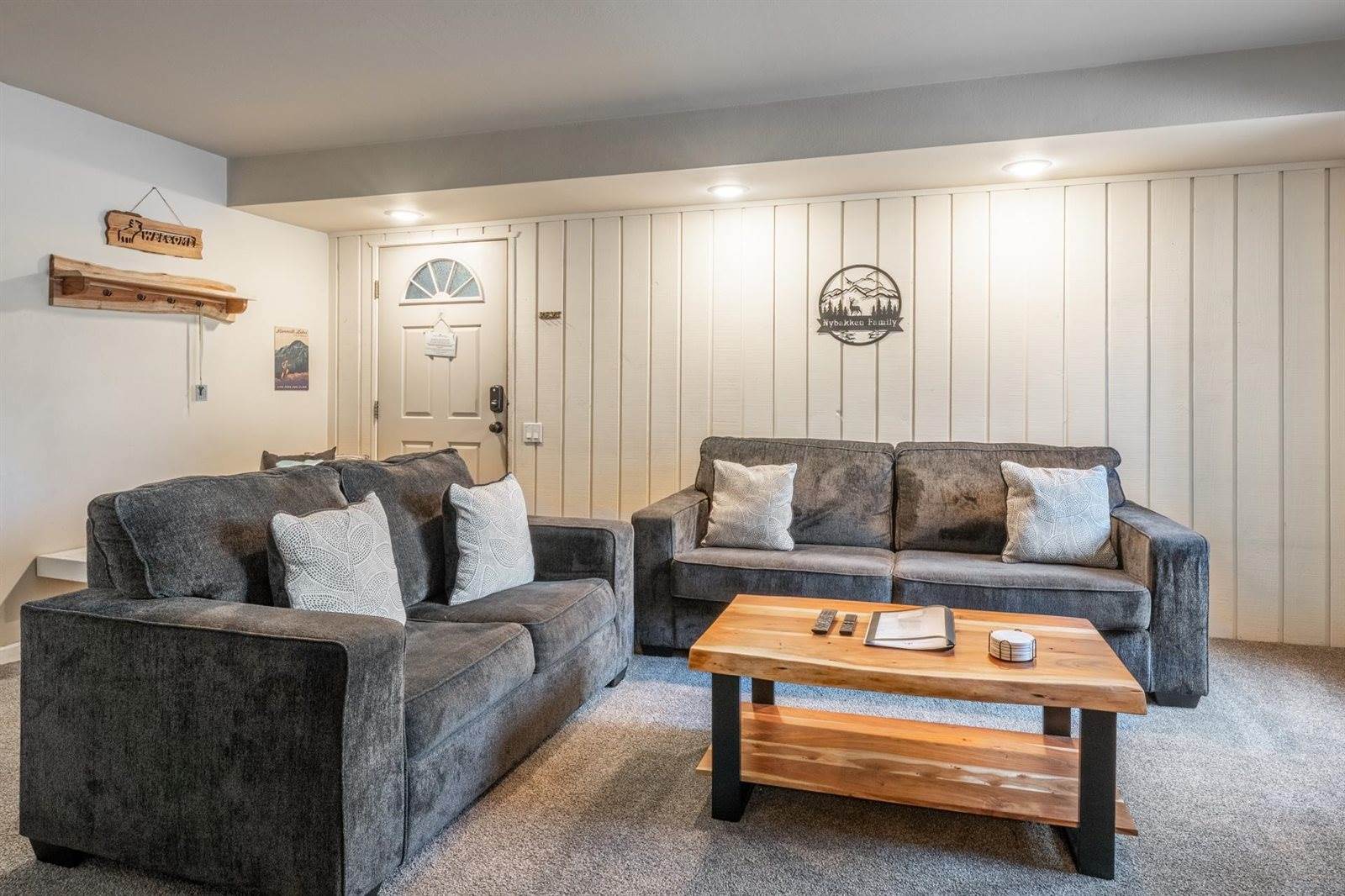 244 Lakeview Blvd. #111, Mammoth Lakes, CA 93546