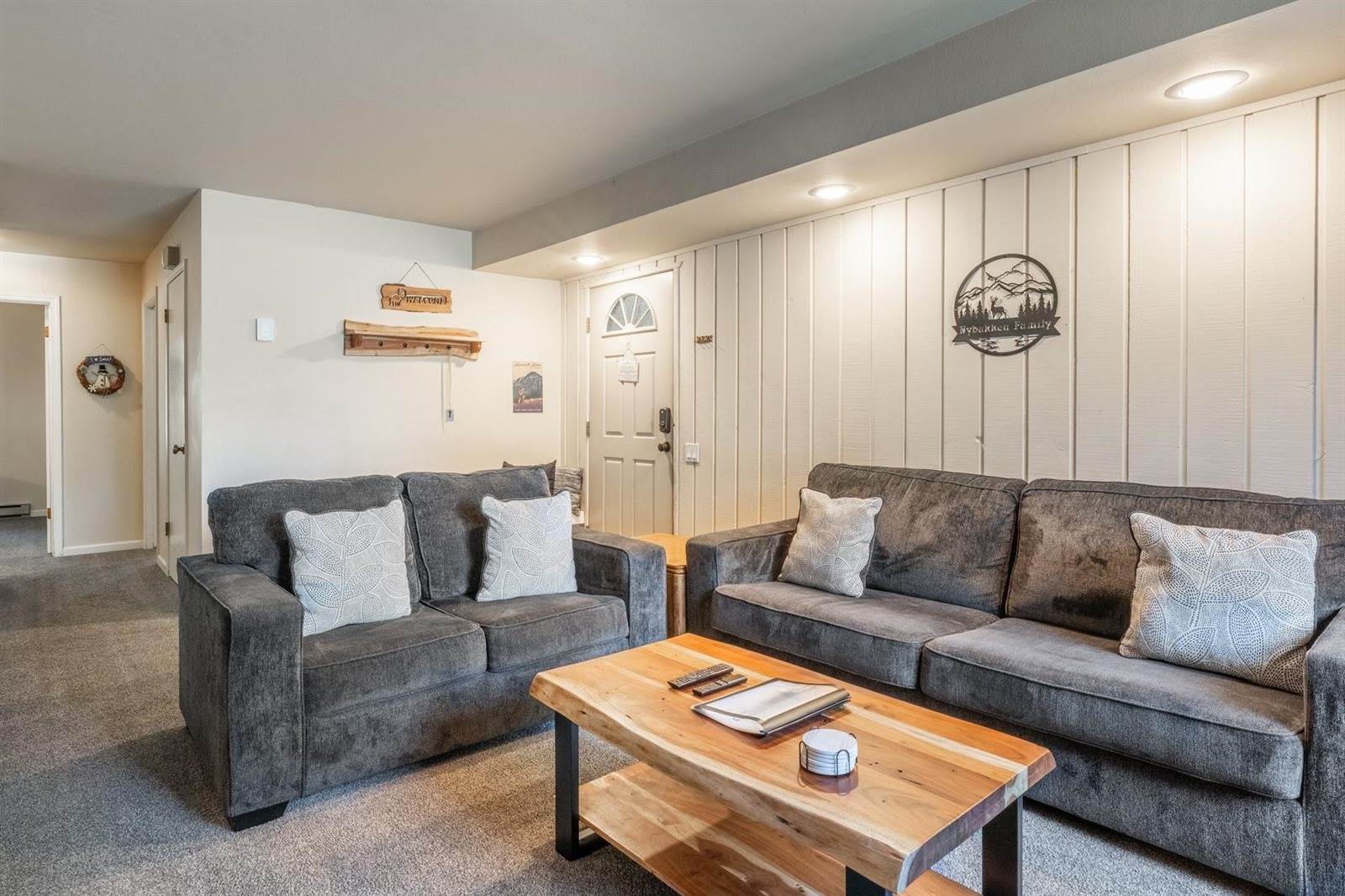 244 Lakeview Blvd. #111, Mammoth Lakes, CA 93546