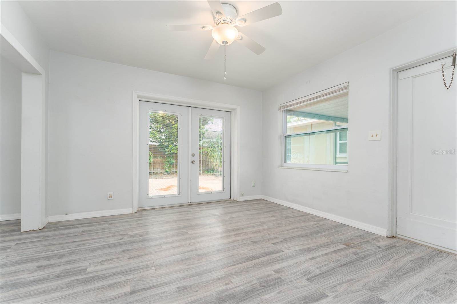 811 20TH Avenue North, Saint Petersburg, FL 33704