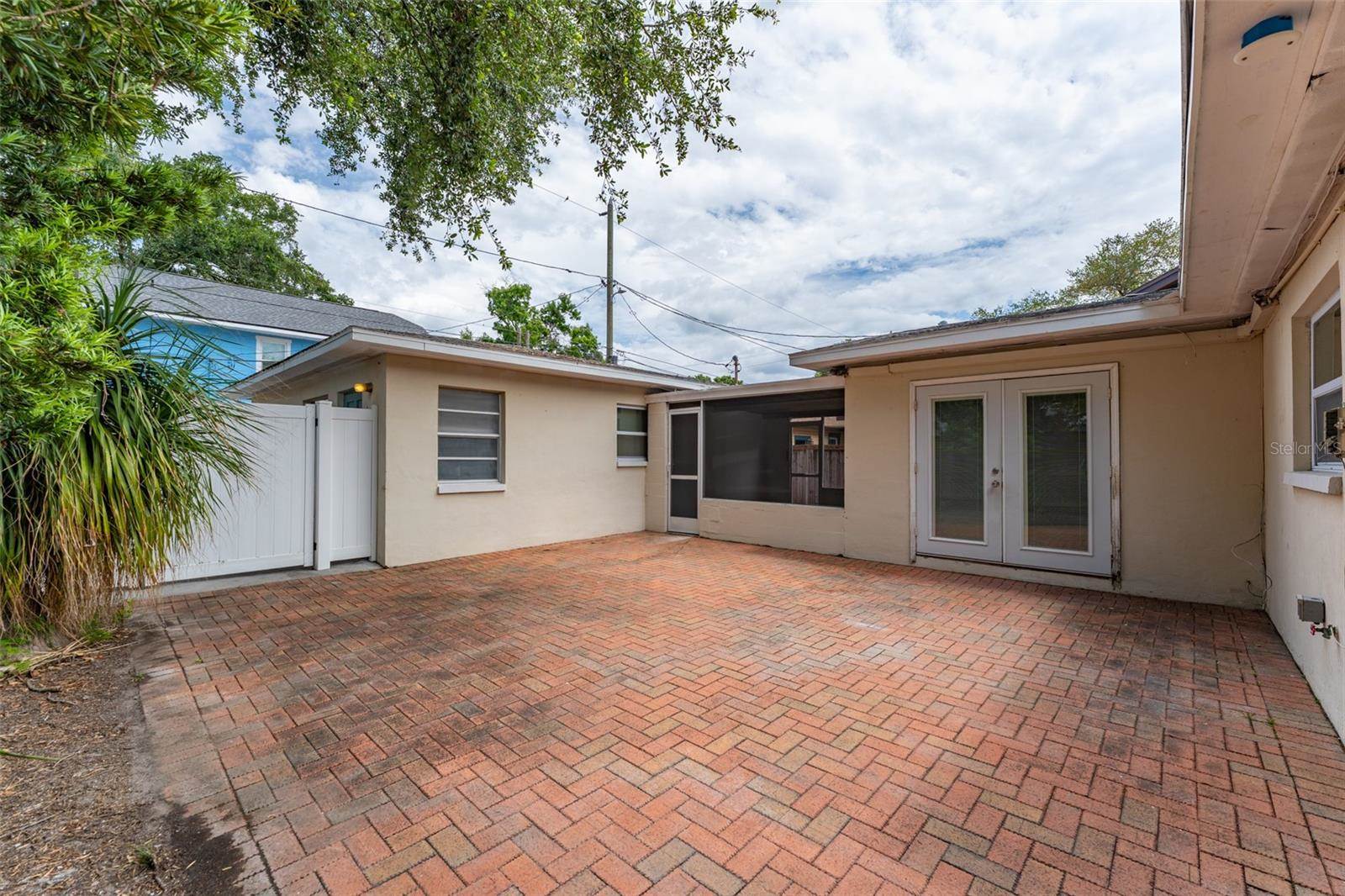 811 20TH Avenue North, Saint Petersburg, FL 33704