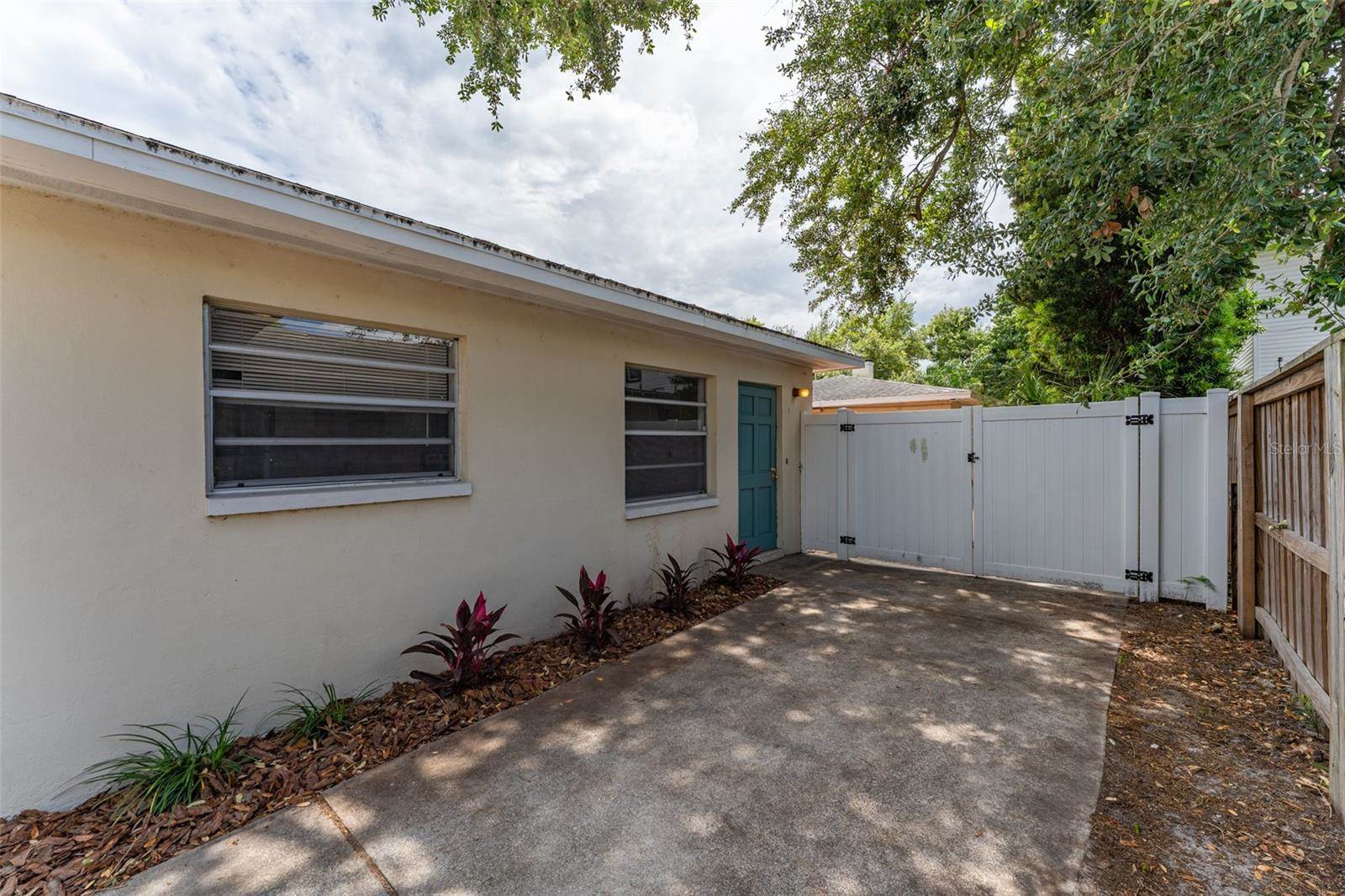 811 20TH Avenue North, Saint Petersburg, FL 33704