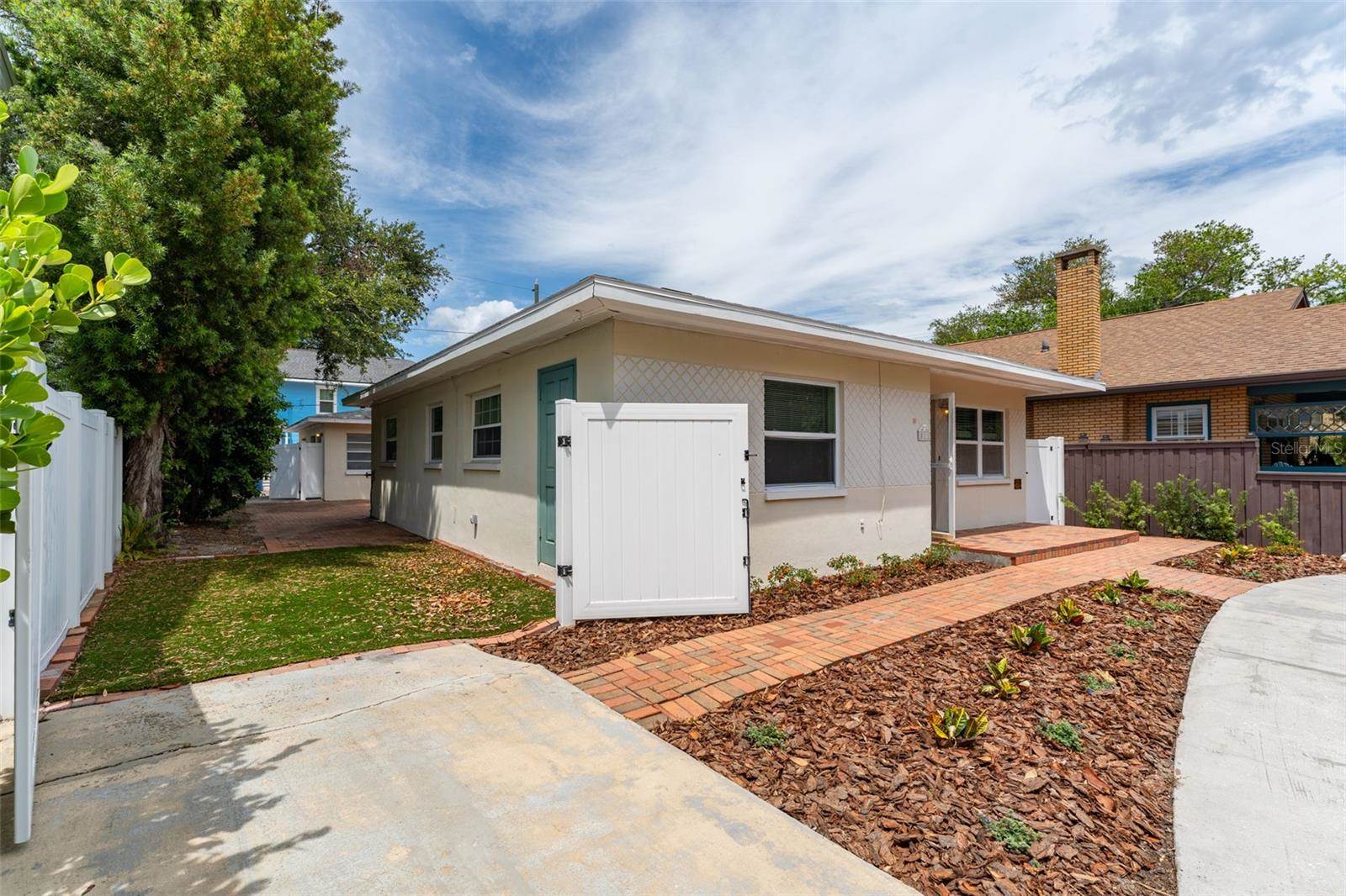 811 20TH Avenue North, Saint Petersburg, FL 33704