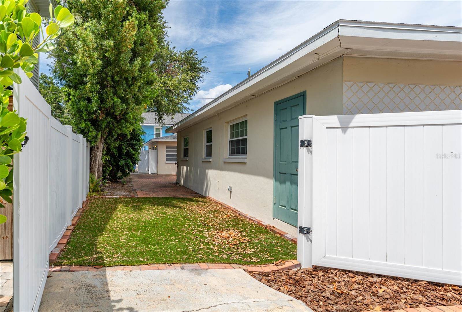 811 20TH Avenue North, Saint Petersburg, FL 33704