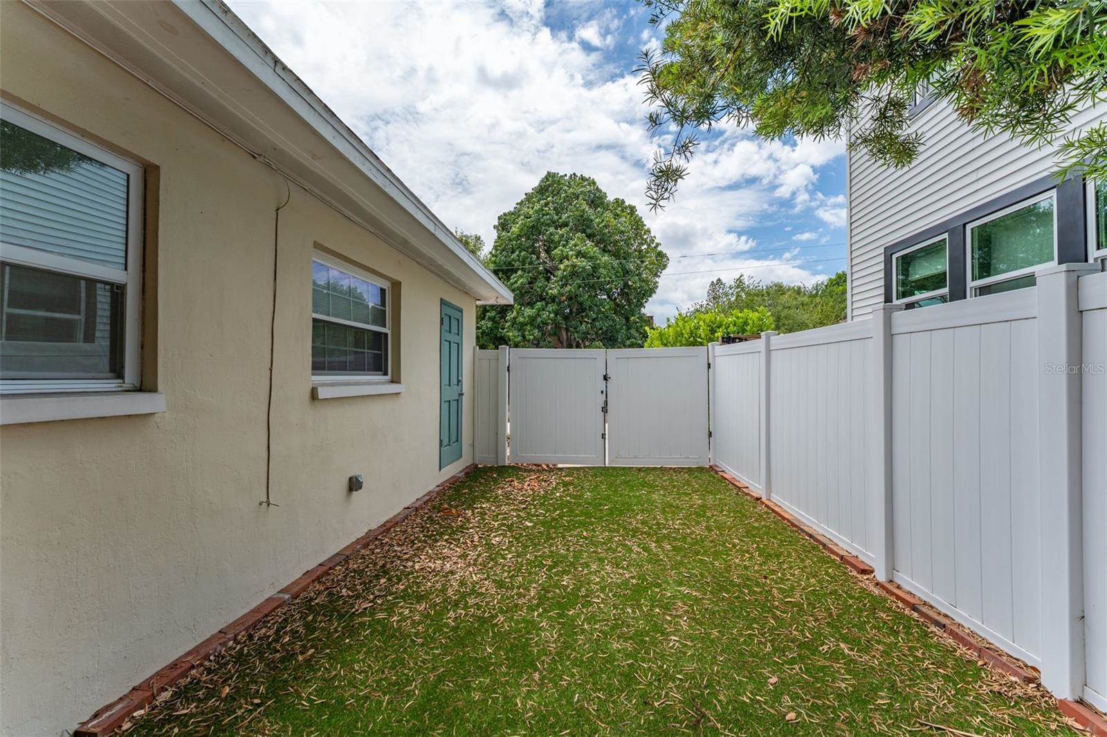 811 20TH Avenue North, Saint Petersburg, FL 33704