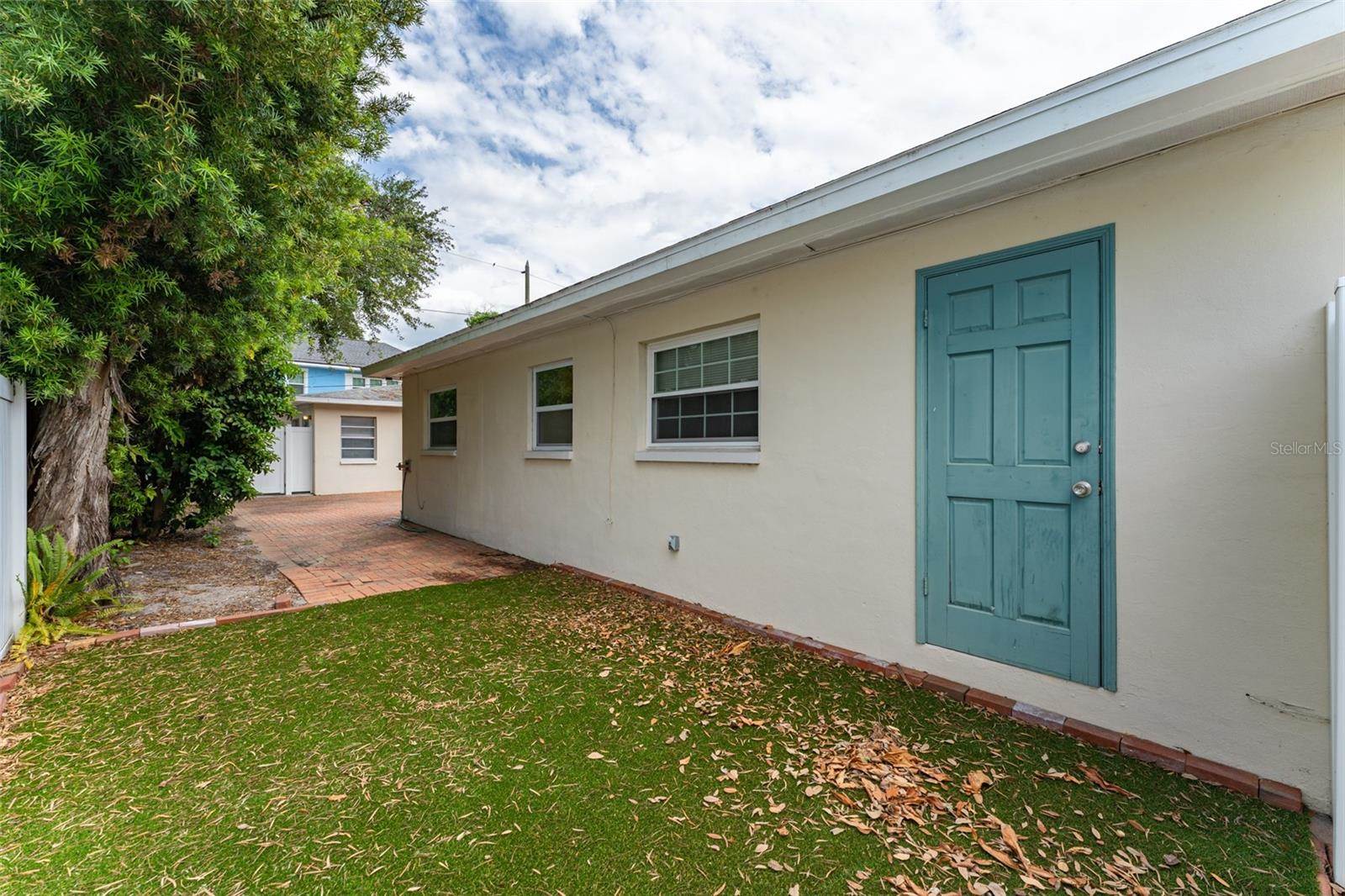 811 20TH Avenue North, Saint Petersburg, FL 33704