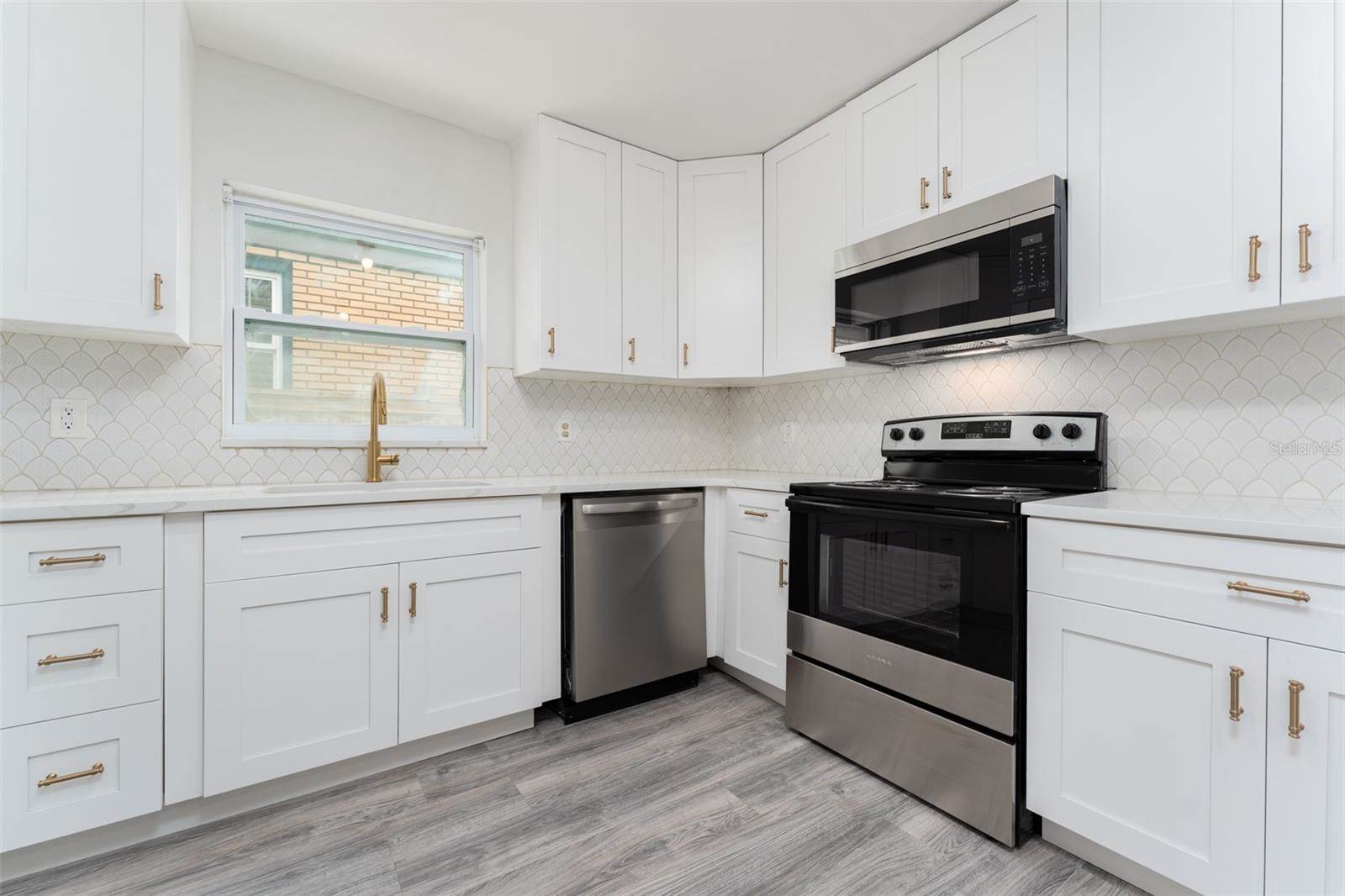 811 20TH Avenue North, Saint Petersburg, FL 33704