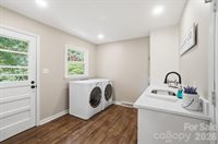 2814 Williams Road, Matthews, NC 28105