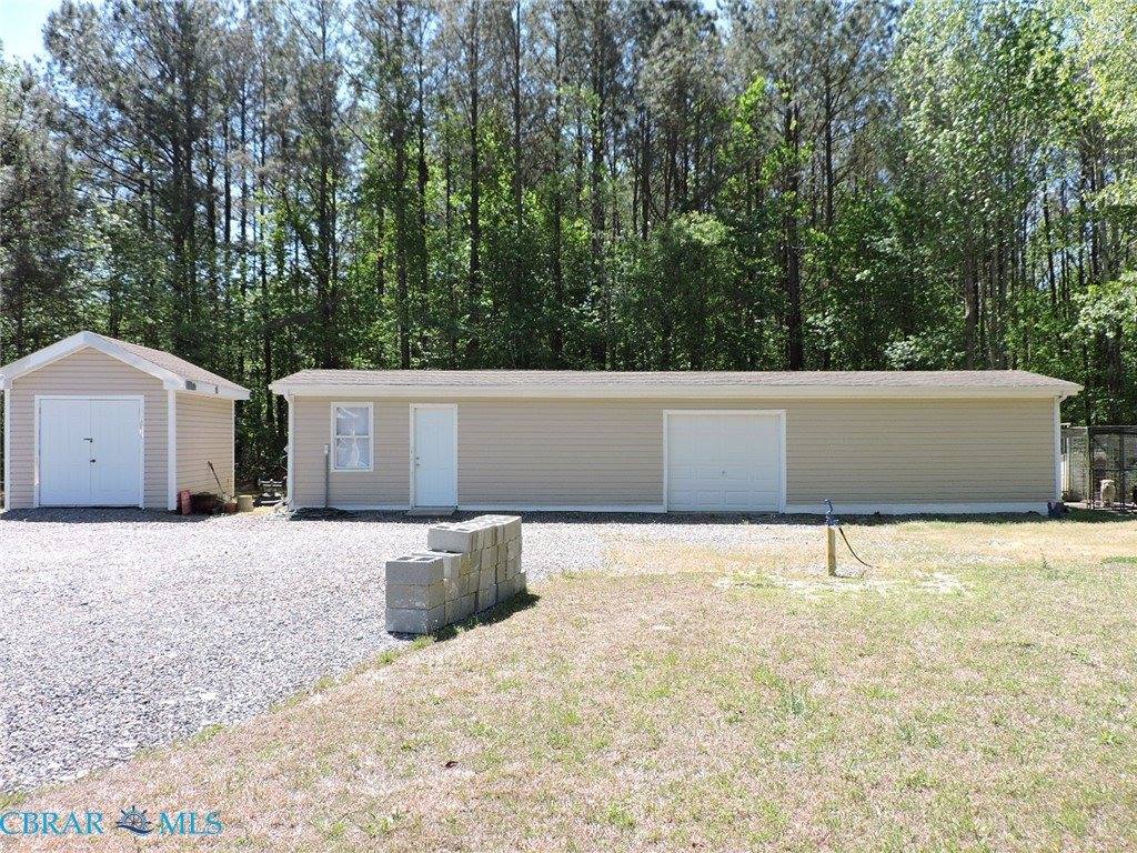 869 Ebenezer Church Road, Cobbs Creek, VA 23035