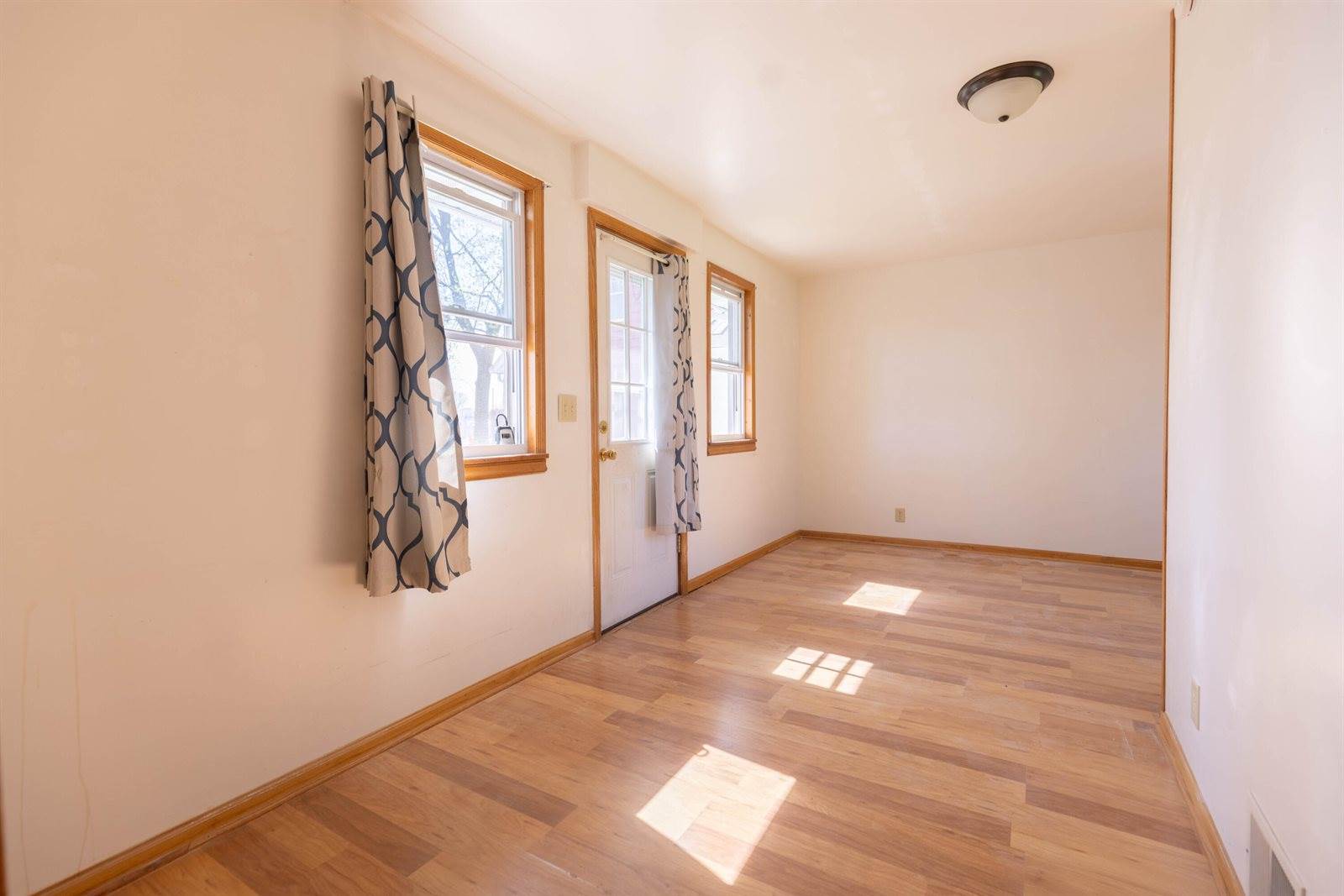 1445 MacArthur Rd, Madison, WI 53714