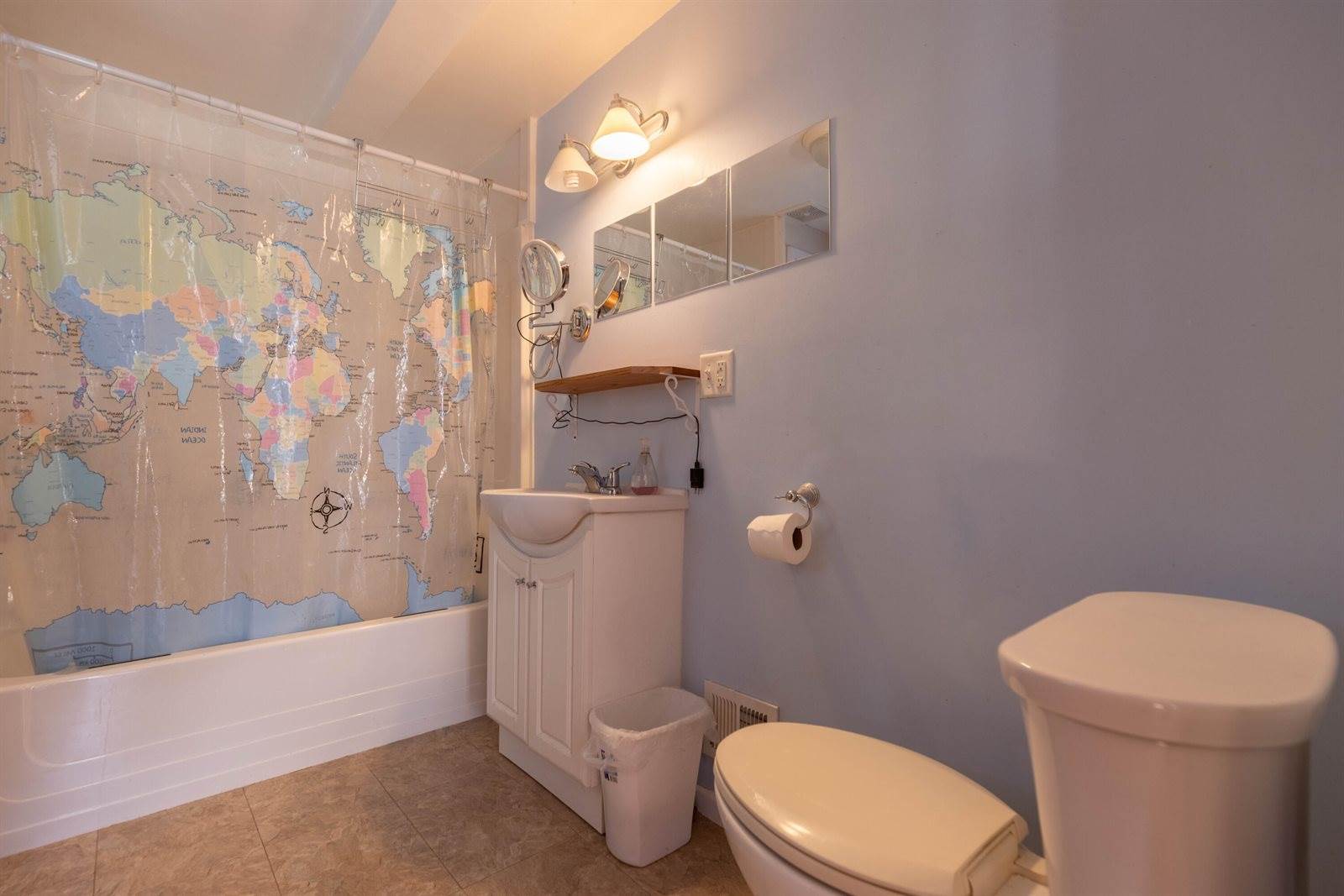 1445 MacArthur Rd, Madison, WI 53714