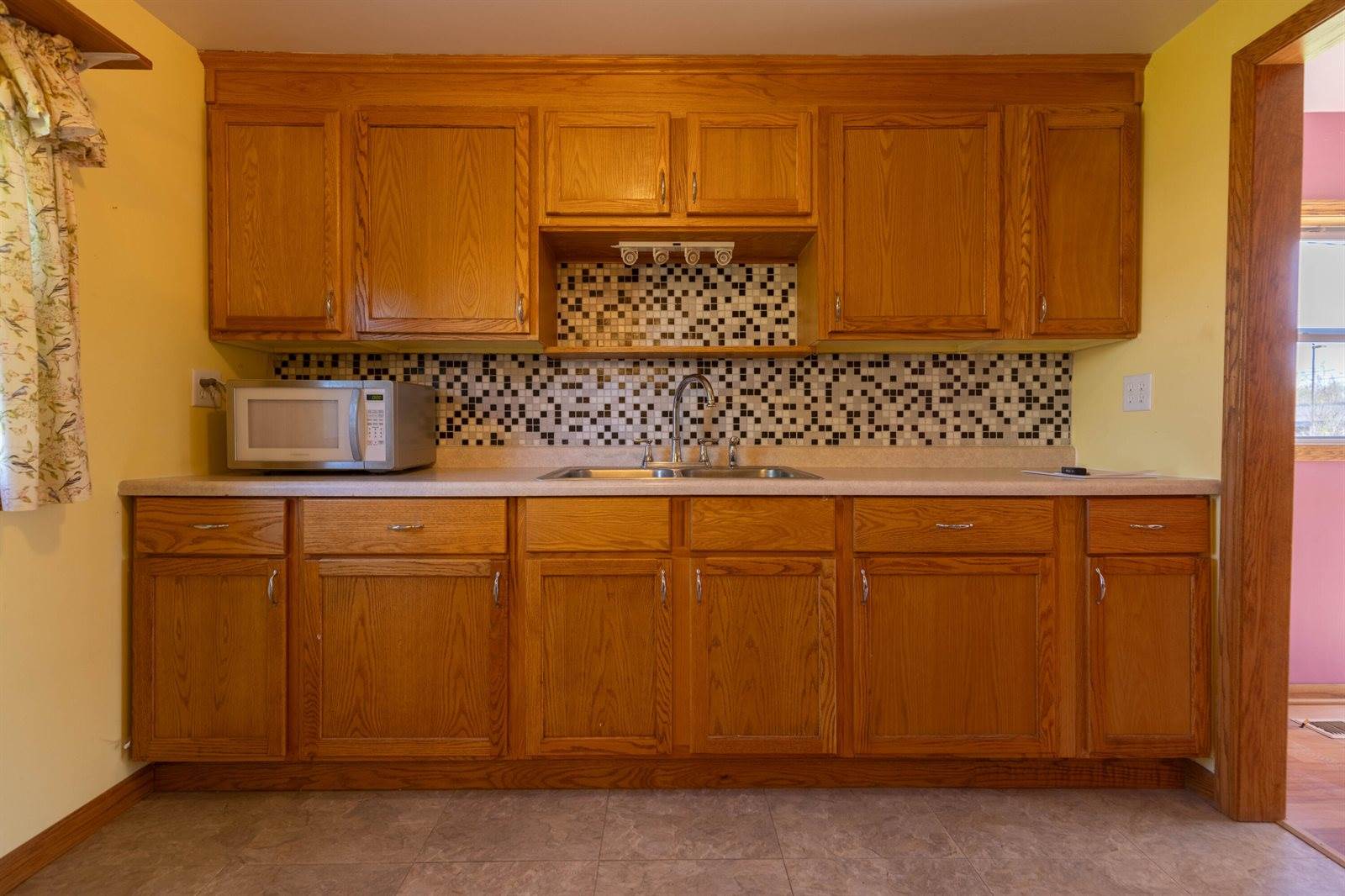 1445 MacArthur Rd, Madison, WI 53714