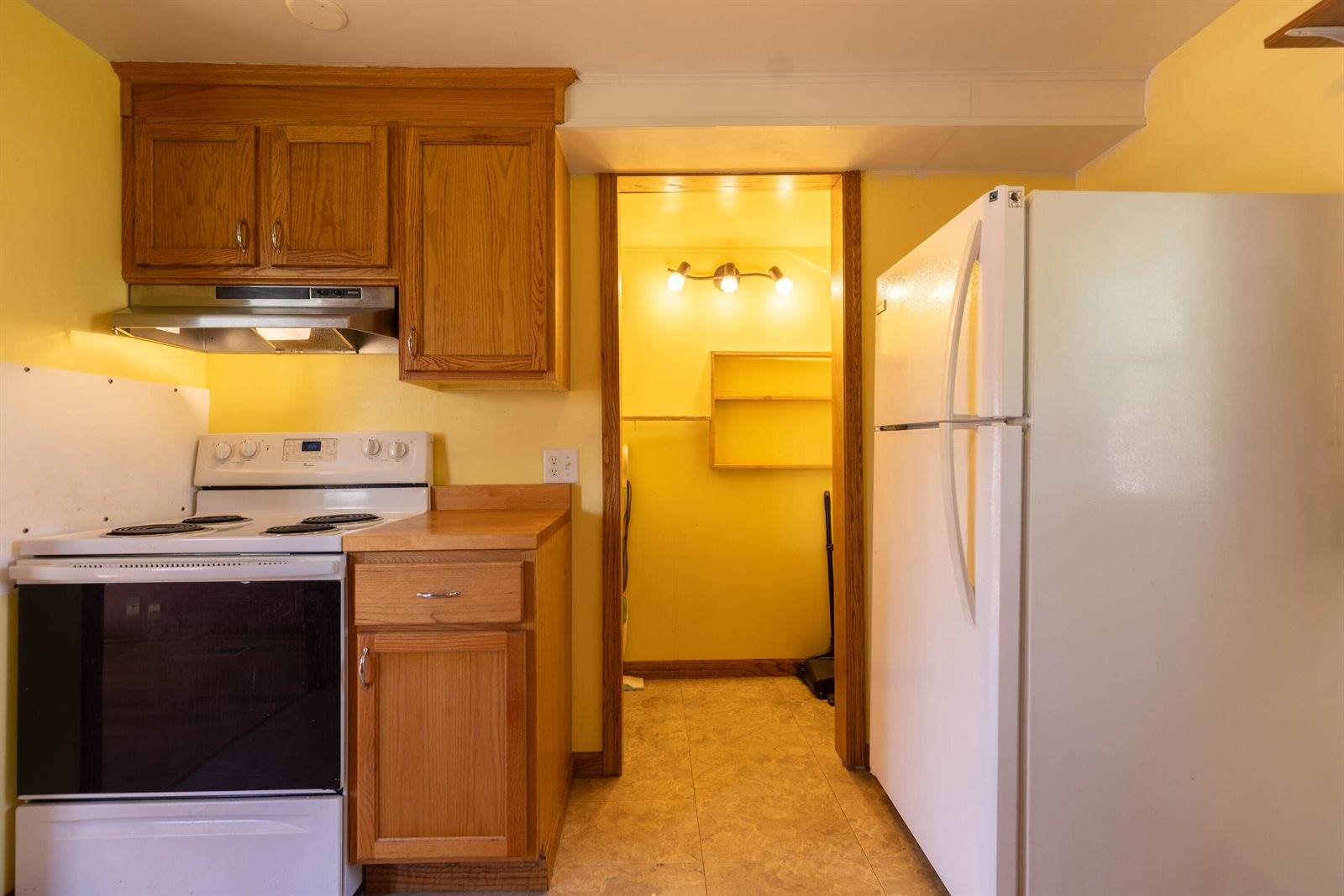 1445 MacArthur Rd, Madison, WI 53714