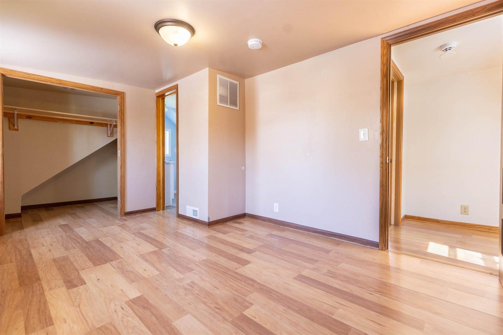 1445 MacArthur Rd, Madison, WI 53714