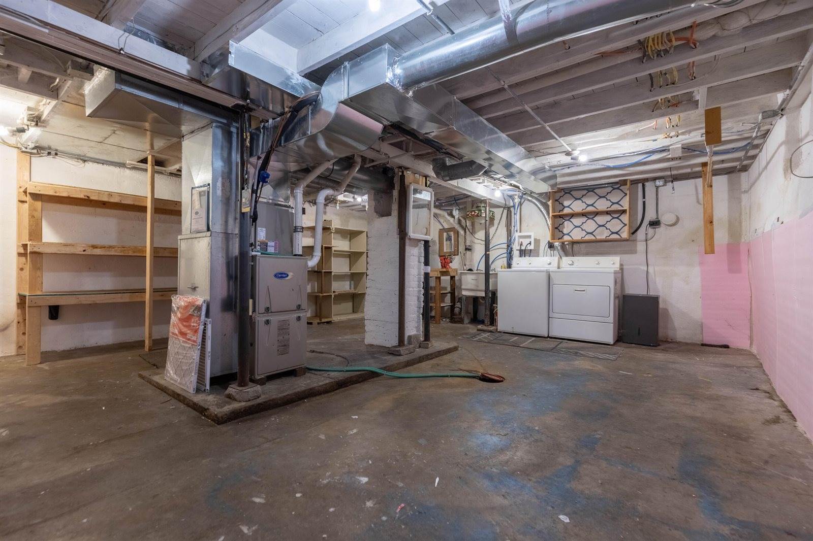 1445 MacArthur Rd, Madison, WI 53714