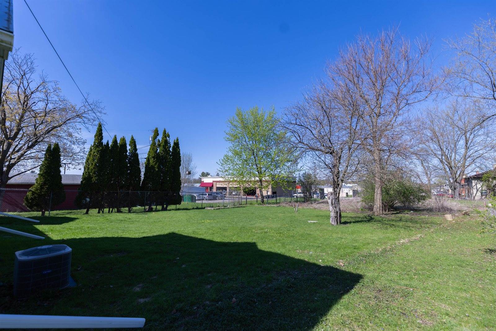 1445 MacArthur Rd, Madison, WI 53714