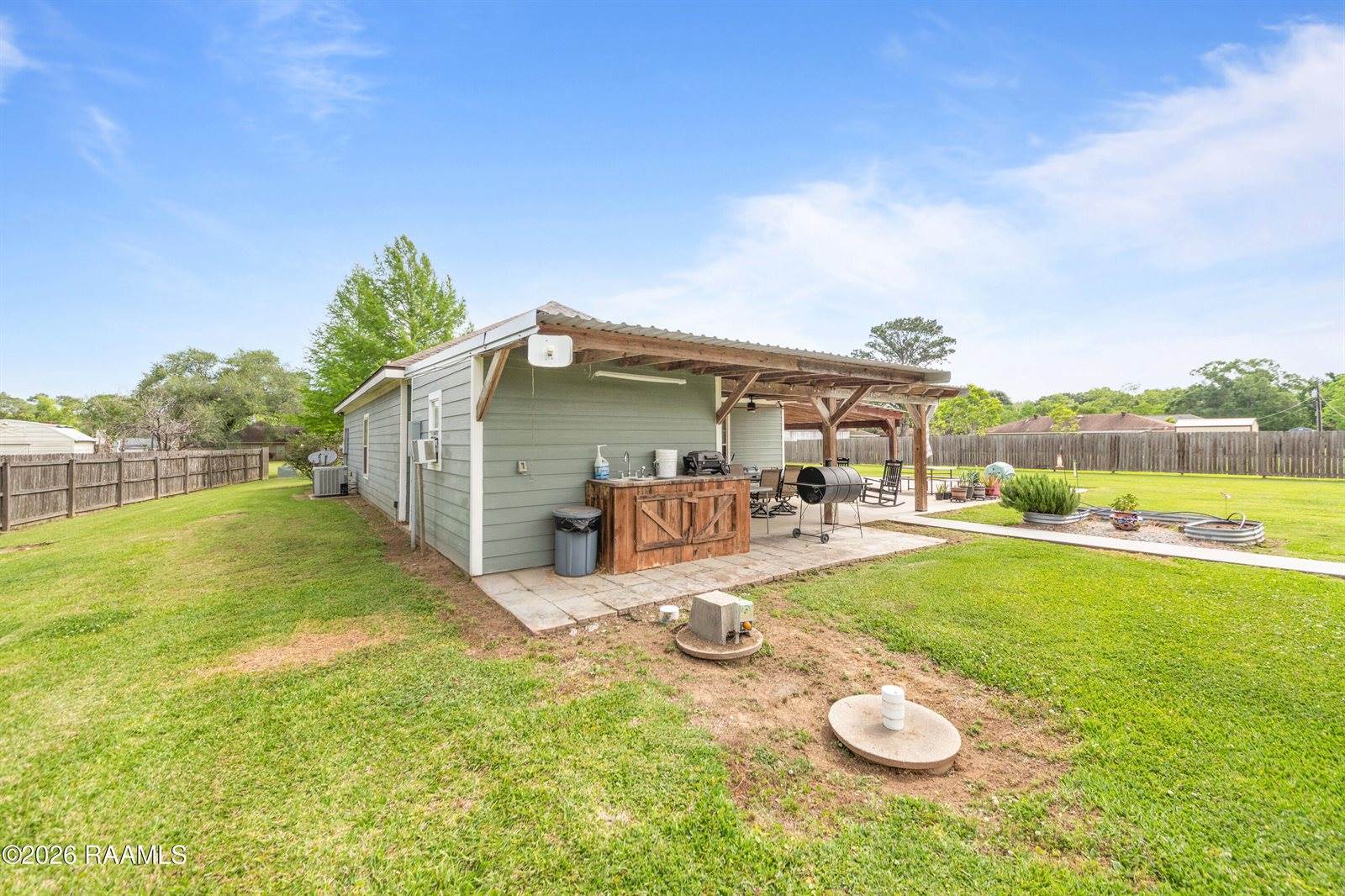 912 B Hector Connoly, Carencro, LA 70520