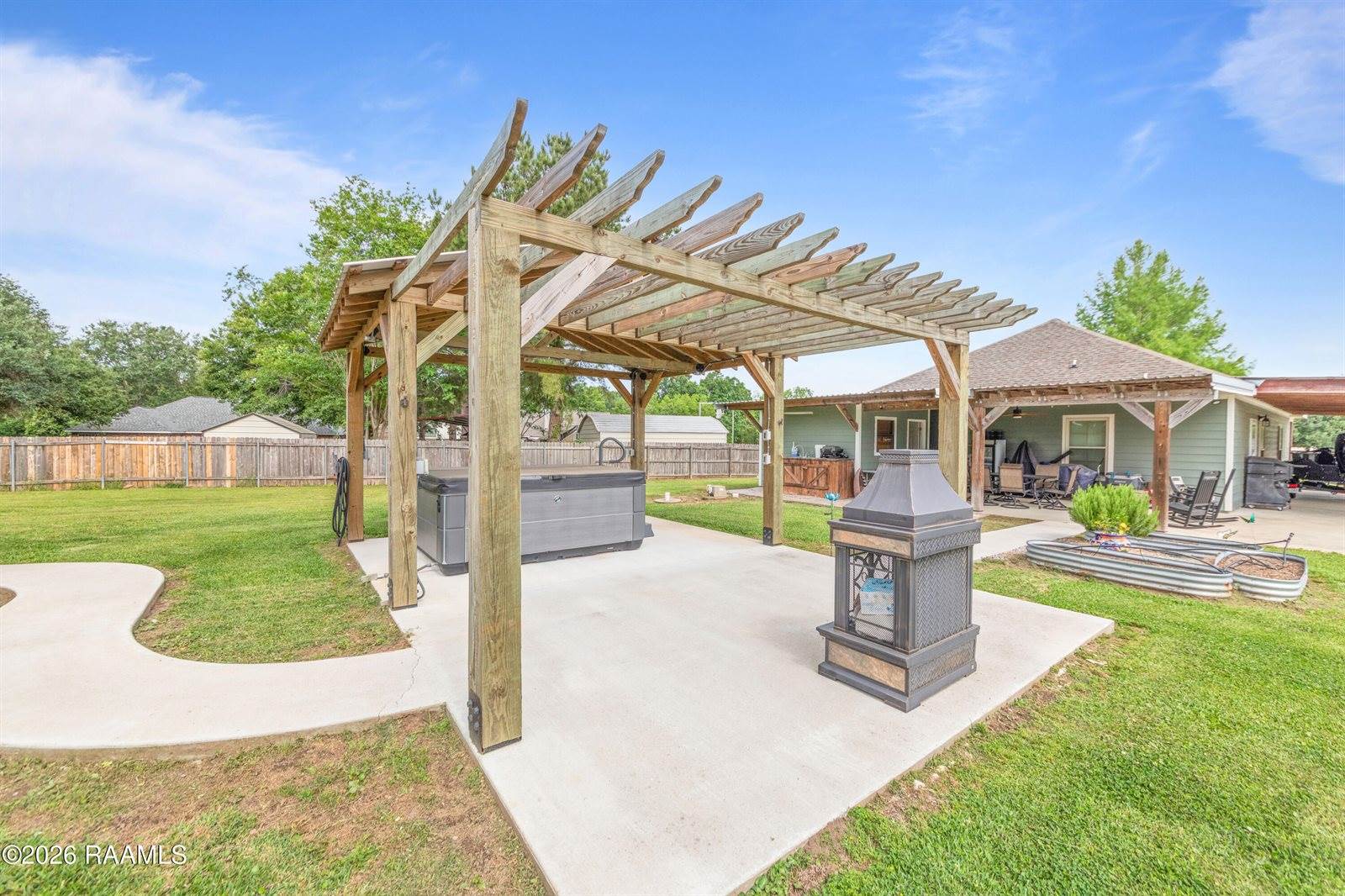 912 B Hector Connoly, Carencro, LA 70520