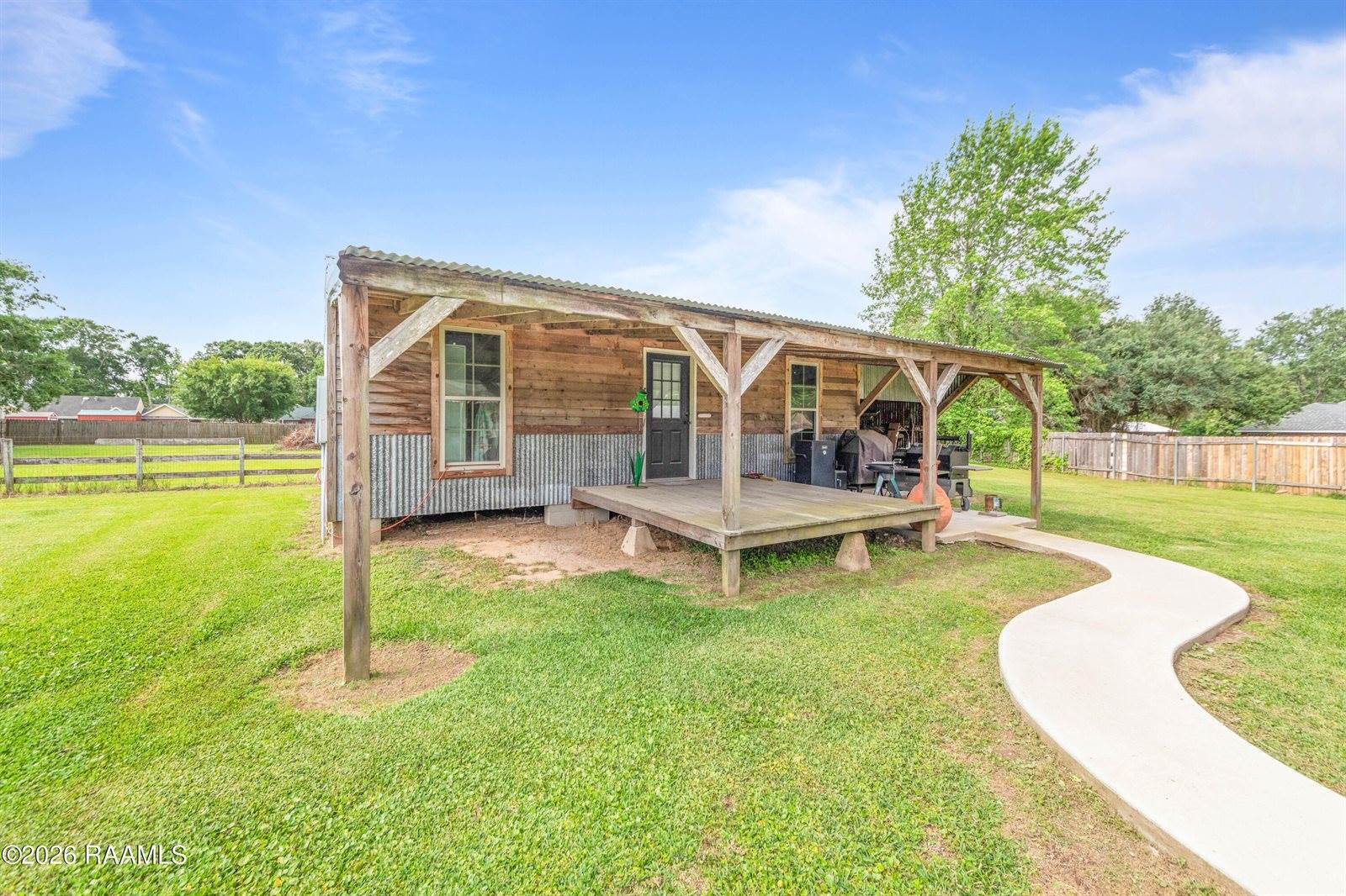 912 B Hector Connoly, Carencro, LA 70520