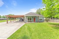 912 B Hector Connoly, Carencro, LA 70520