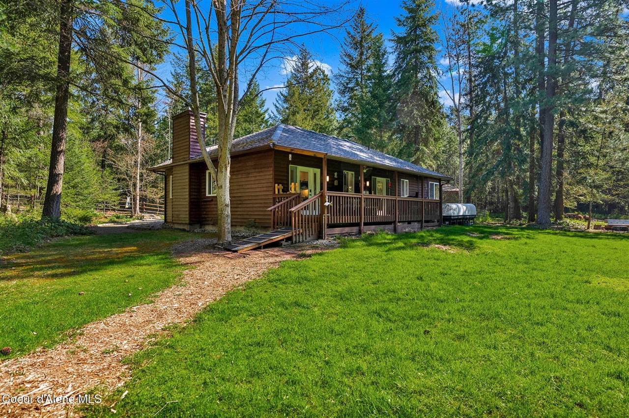 160 Syringa Dr, Bonners Ferry, ID 83805