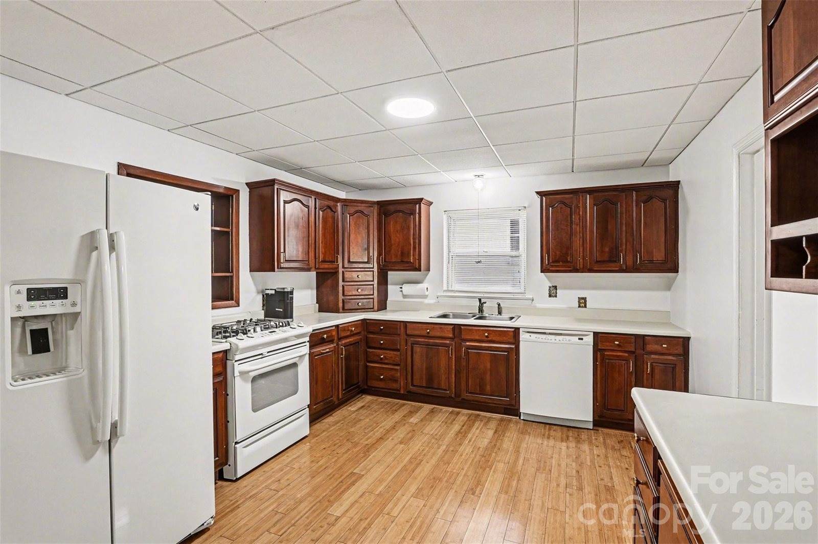955 Hickory Nut Street, Charlotte, NC 28205