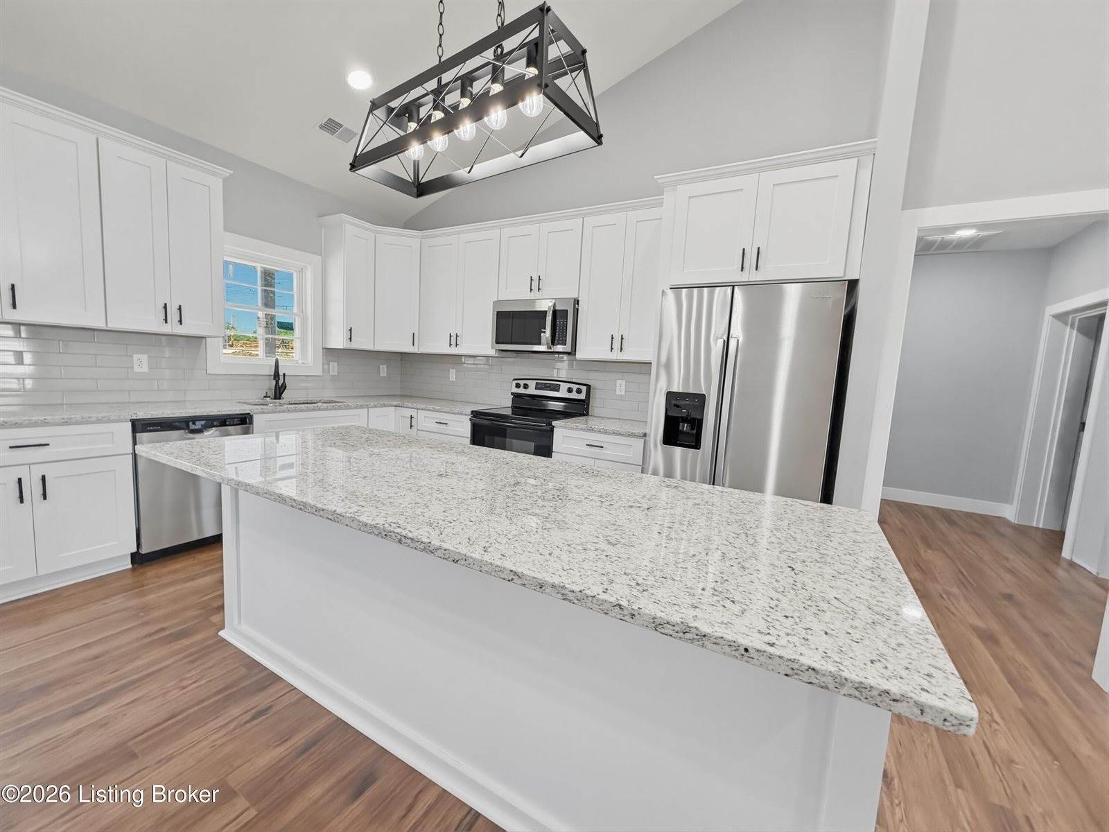 26 Robert Allen Ln, Brandenburg, KY 40108