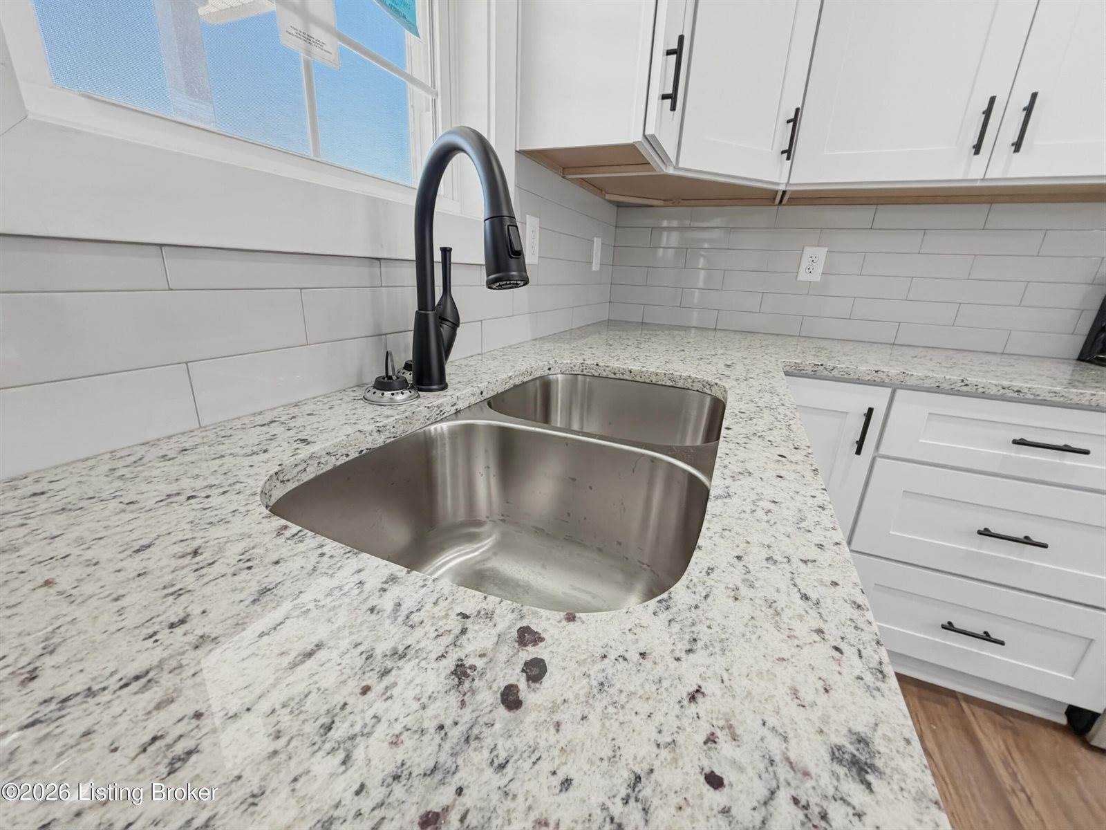 26 Robert Allen Ln, Brandenburg, KY 40108