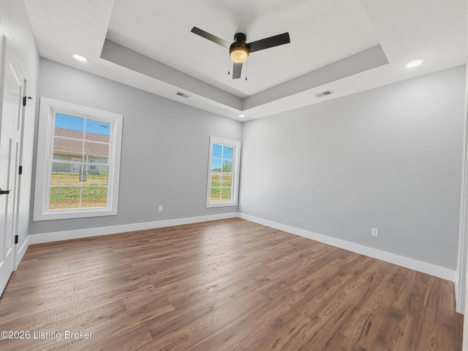 26 Robert Allen Ln, Brandenburg, KY 40108