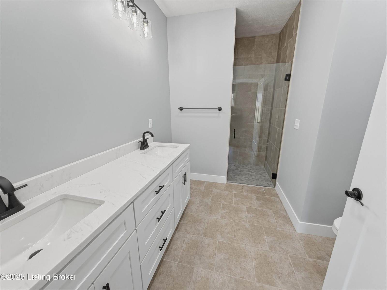 26 Robert Allen Ln, Brandenburg, KY 40108