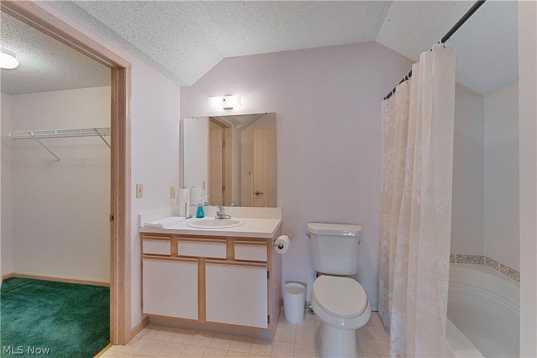 695 East Western Reserve Road, Poland, OH 44514
