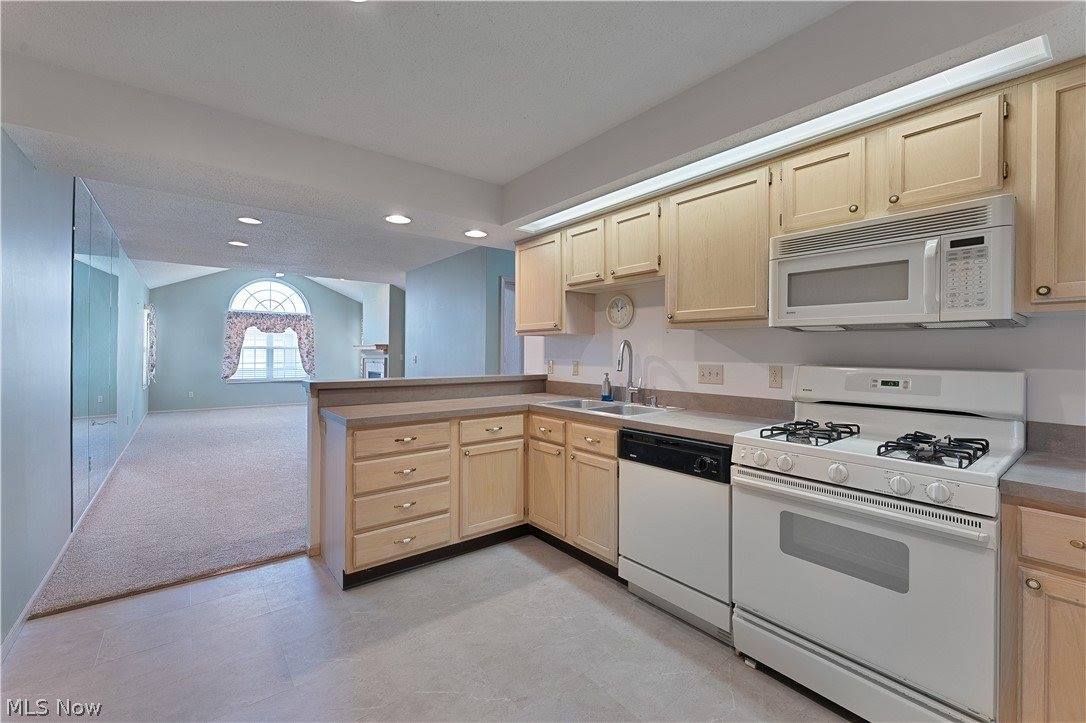 695 East Western Reserve Road, Poland, OH 44514