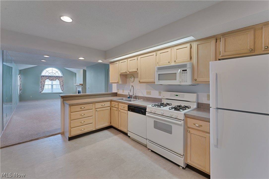 695 East Western Reserve Road, Poland, OH 44514