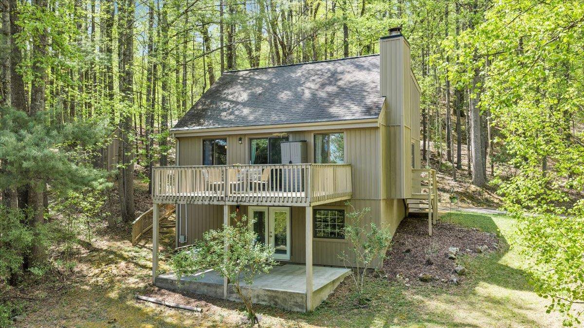 8664 Martins Creek Road, Roanoke, VA 24018