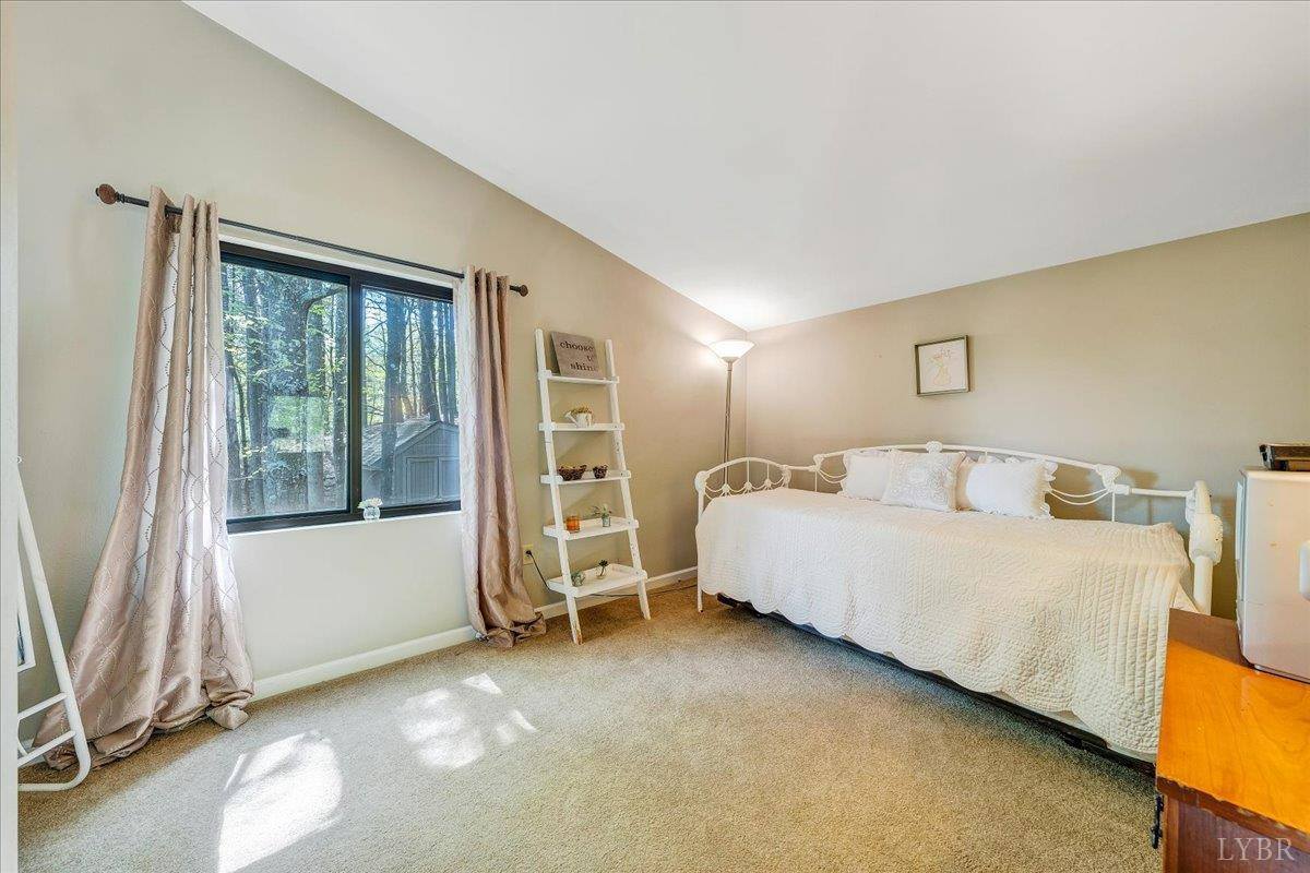 8664 Martins Creek Road, Roanoke, VA 24018