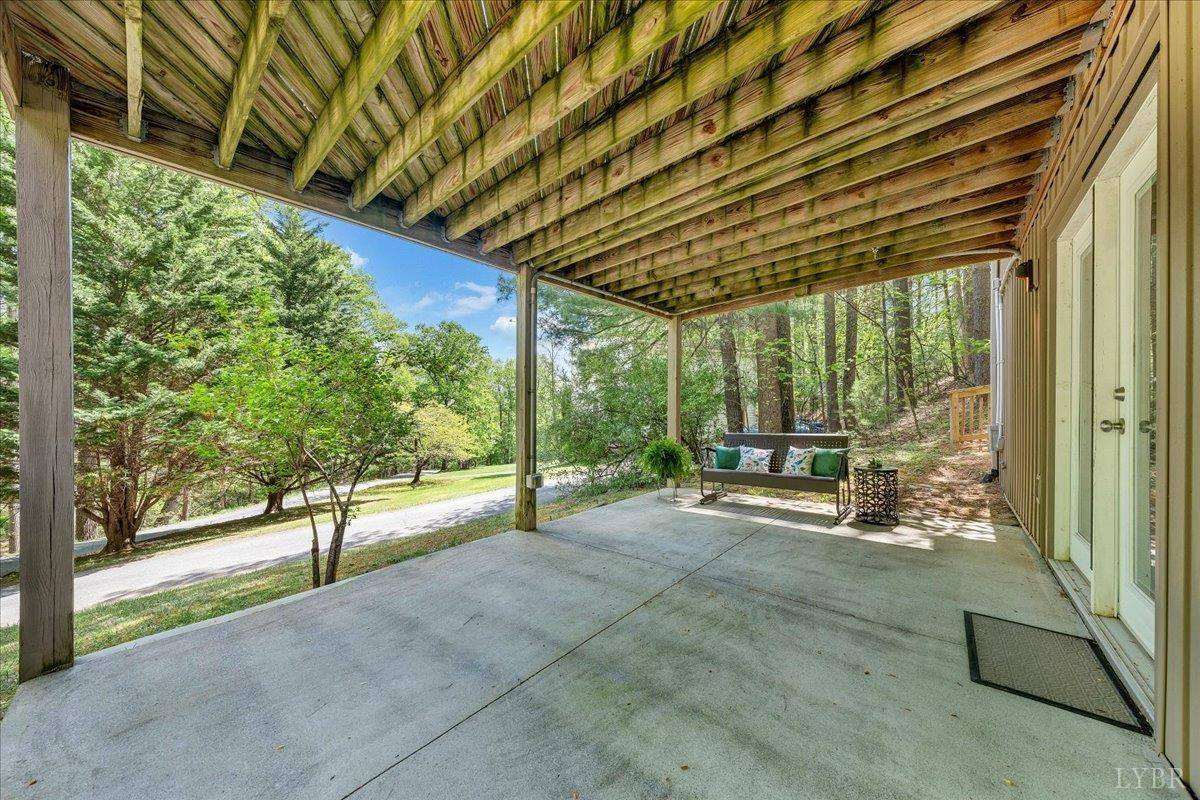 8664 Martins Creek Road, Roanoke, VA 24018
