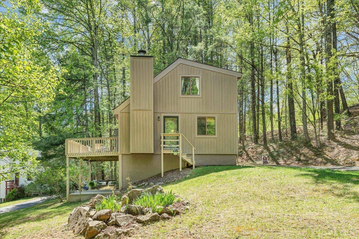 8664 Martins Creek Road, Roanoke, VA 24018