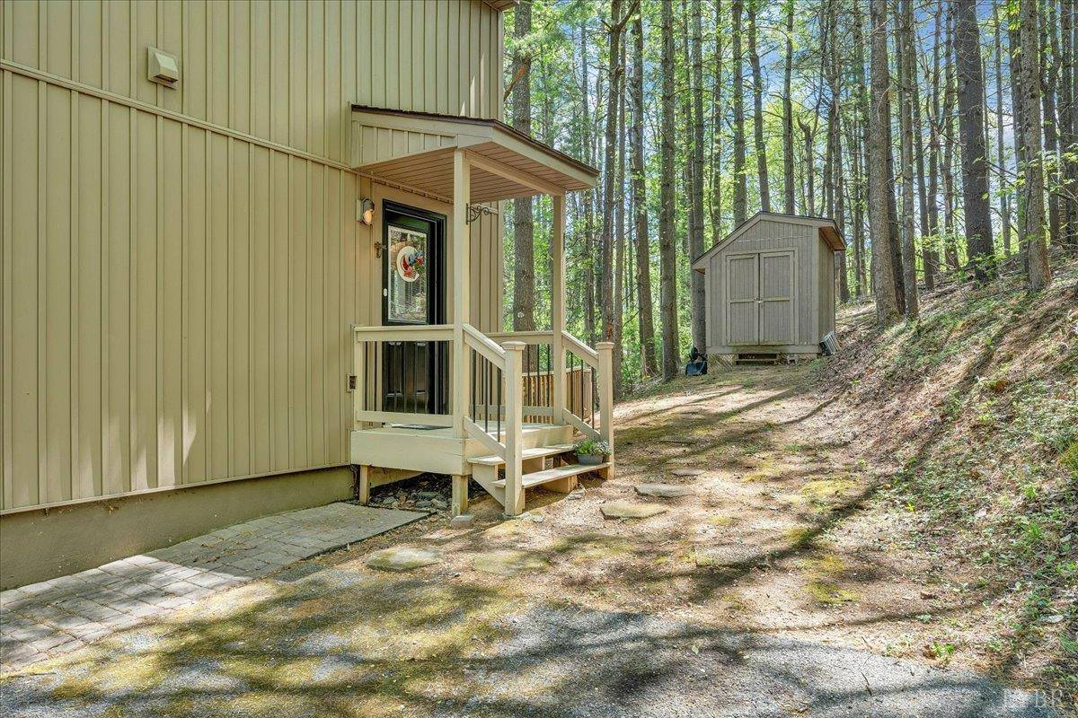 8664 Martins Creek Road, Roanoke, VA 24018