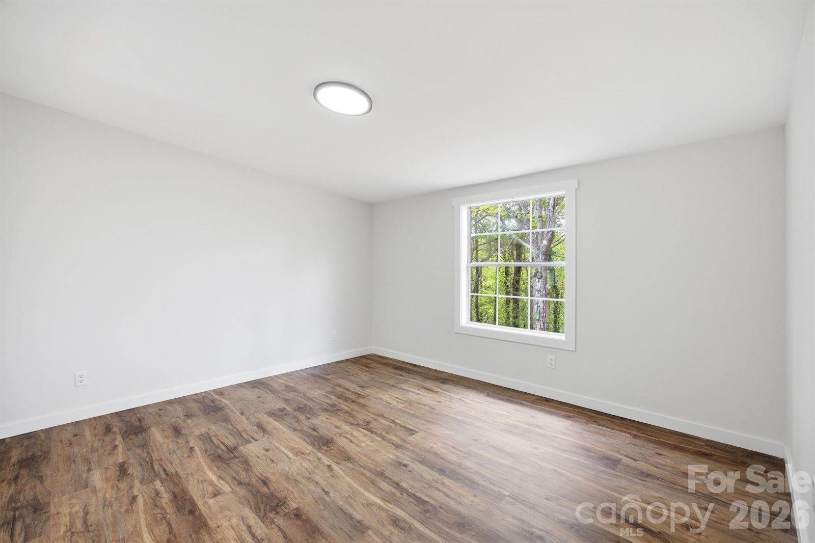 39 Upper Moffitt Road, Asheville, NC 28805