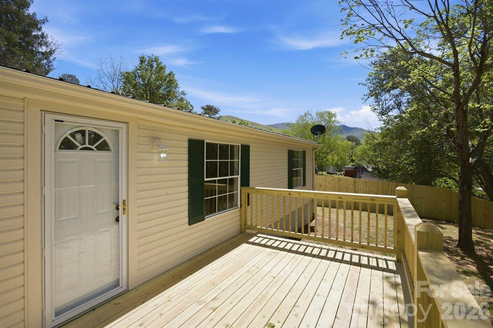 39 Upper Moffitt Road, Asheville, NC 28805