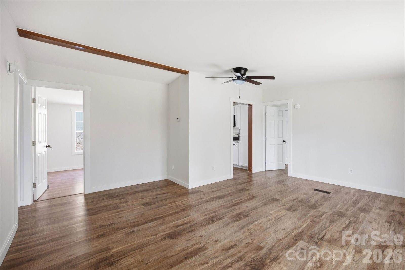 39 Upper Moffitt Road, Asheville, NC 28805