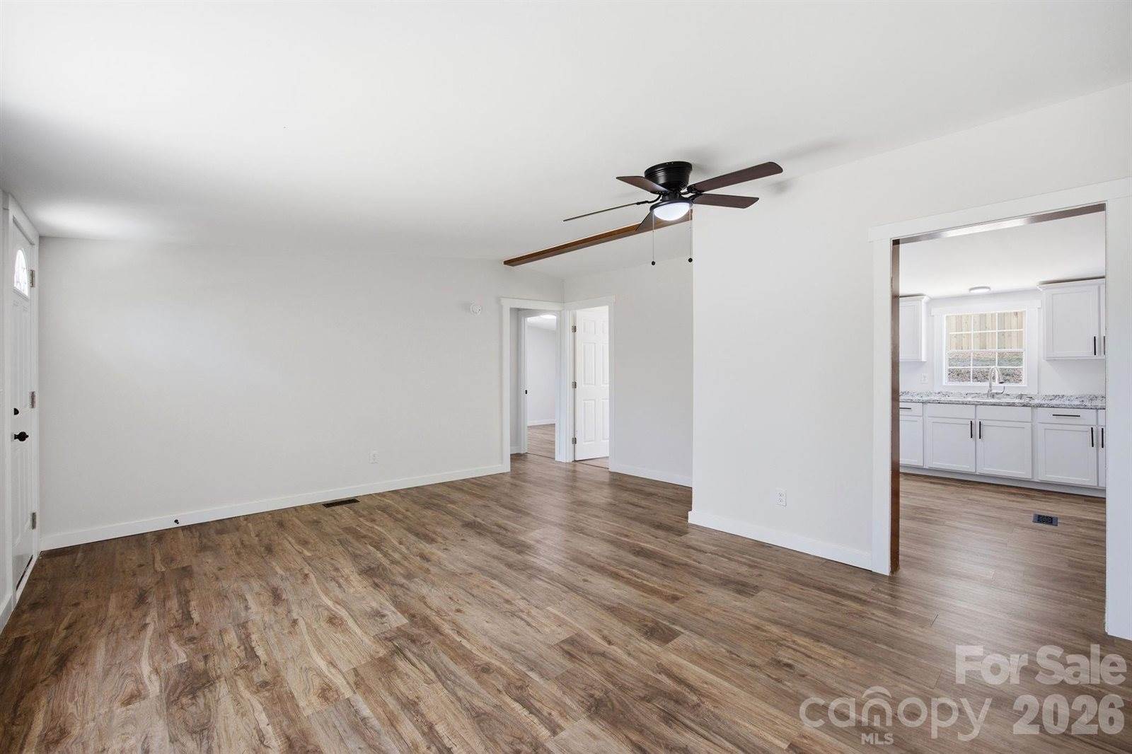 39 Upper Moffitt Road, Asheville, NC 28805