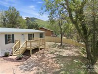 39 Upper Moffitt Road, Asheville, NC 28805