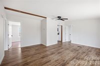 39 Upper Moffitt Road, Asheville, NC 28805