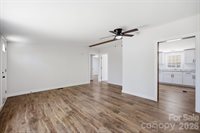 39 Upper Moffitt Road, Asheville, NC 28805